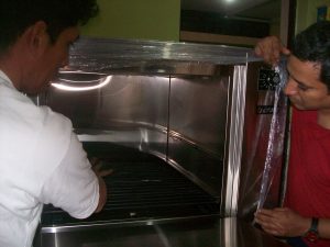 3 Lima 6 juin 2016 installation du four pour l'atelier de pâtisserie